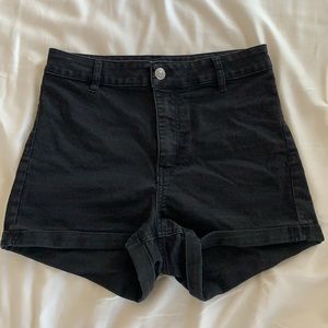 black h&m shorts high waisted